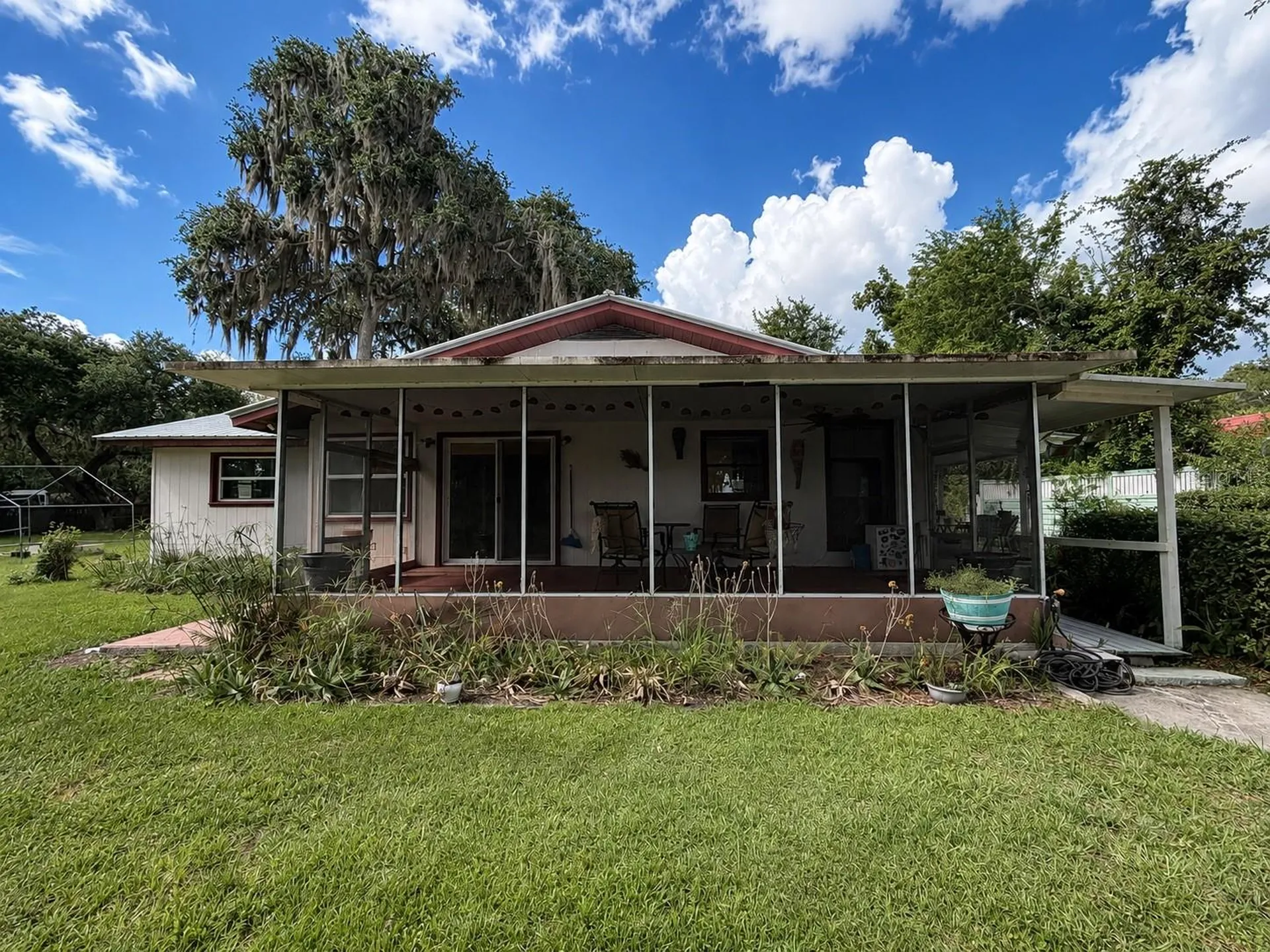 1724 SE 164th Circle Ocklawaha FL 32179