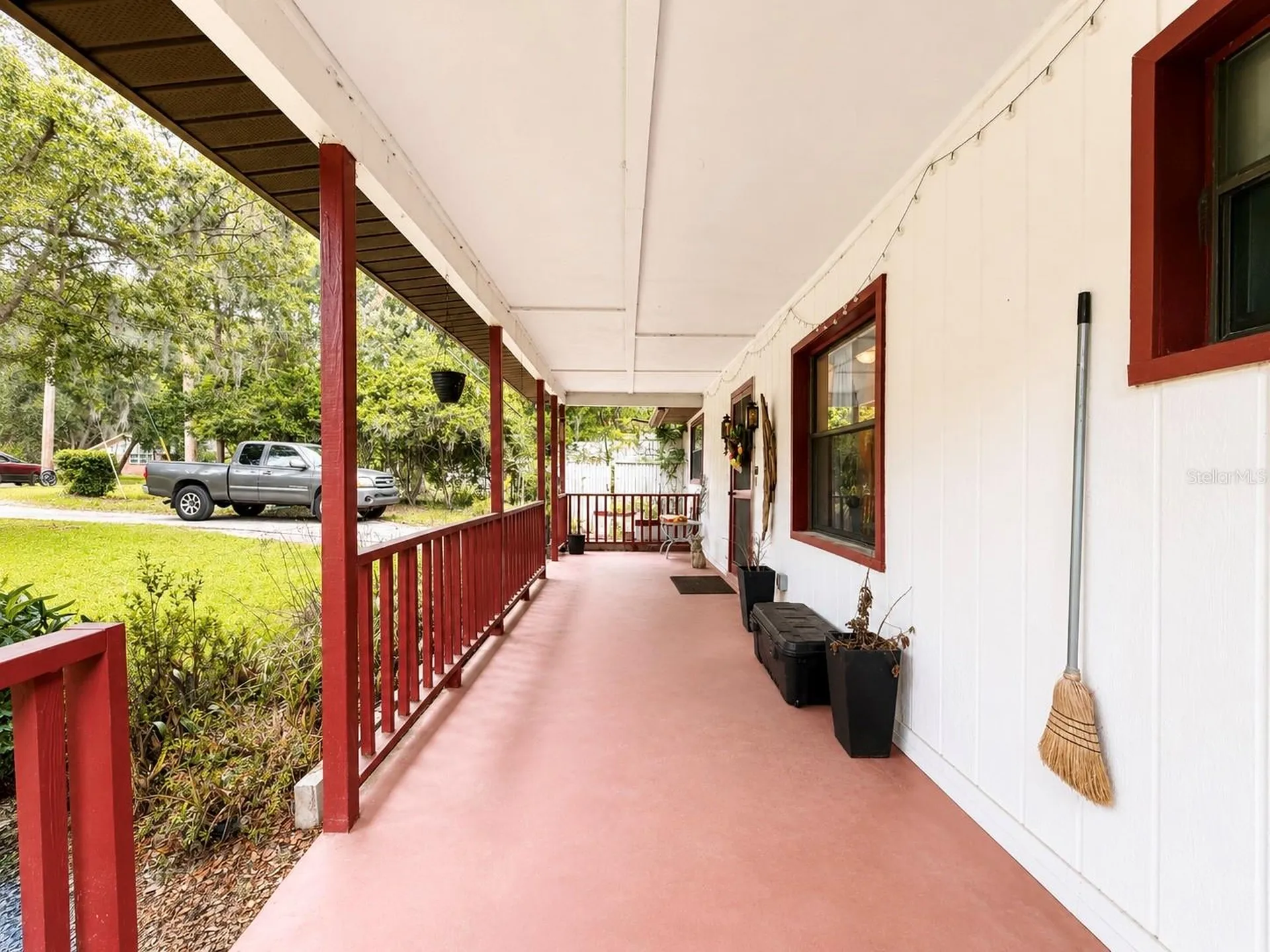 1724 SE 164th Circle Ocklawaha FL 32179