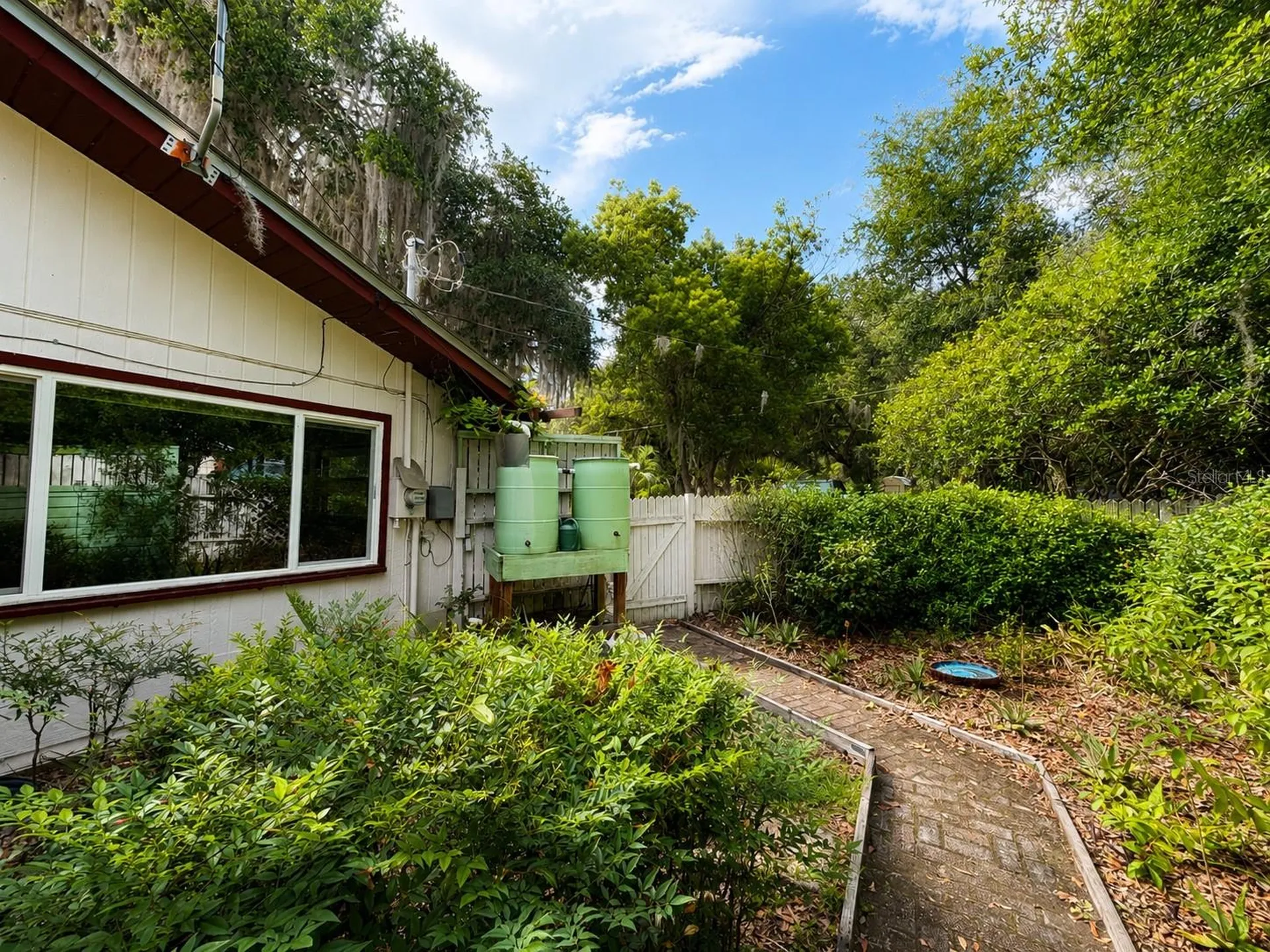 1724 SE 164th Circle Ocklawaha FL 32179
