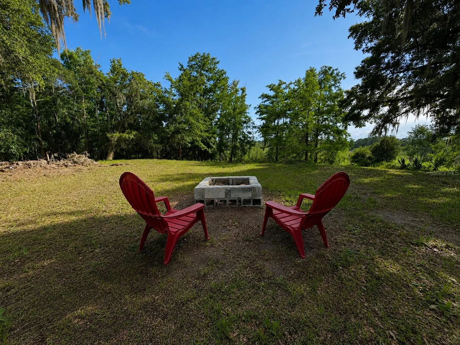 1724 SE 164th Circle Ocklawaha FL 32179