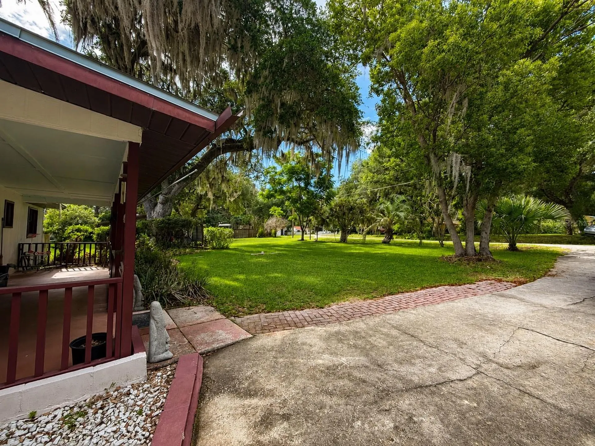 1724 SE 164th Circle Ocklawaha FL 32179