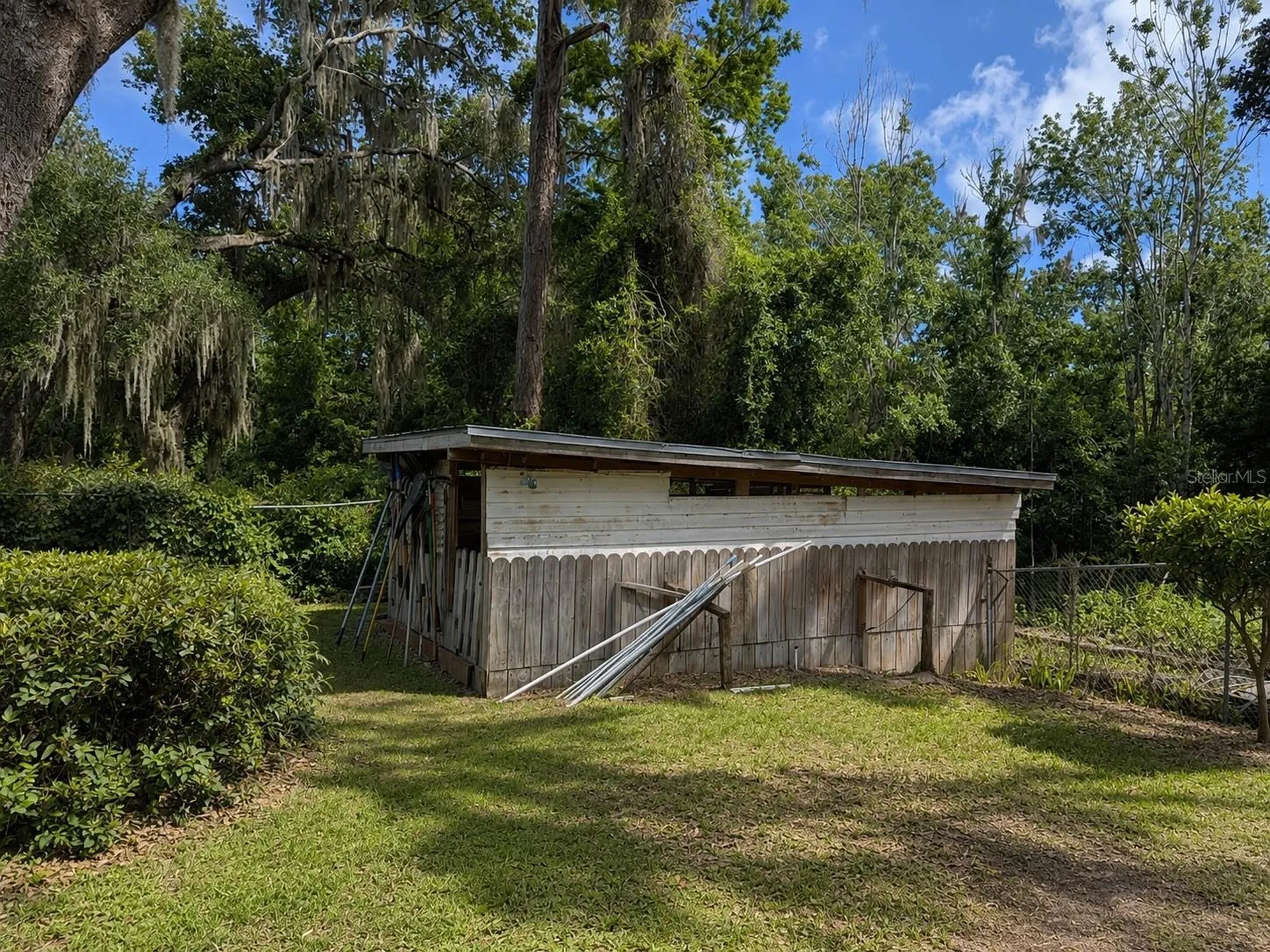 1724 SE 164th Circle Ocklawaha FL 32179