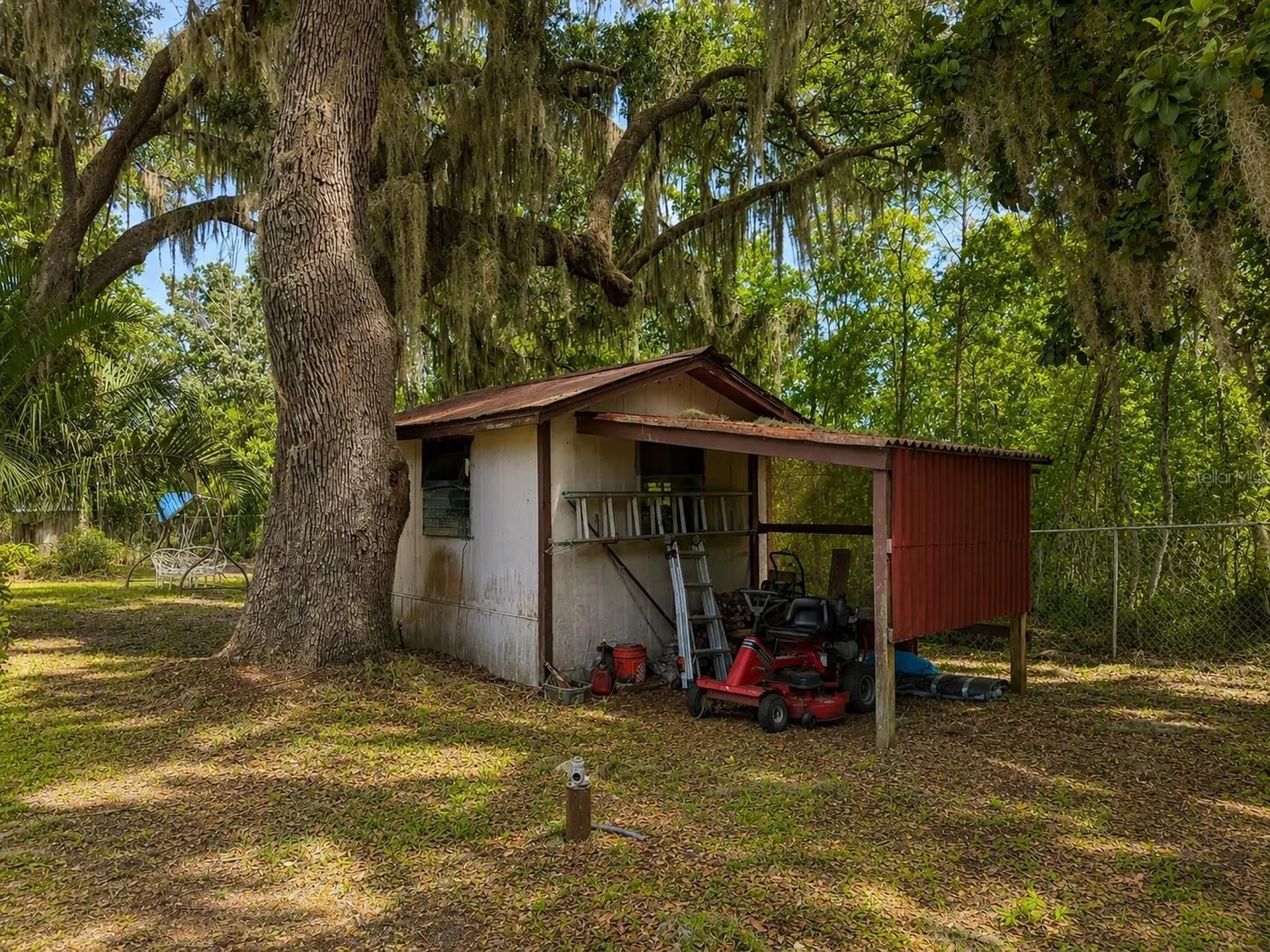 1724 SE 164th Circle Ocklawaha FL 32179