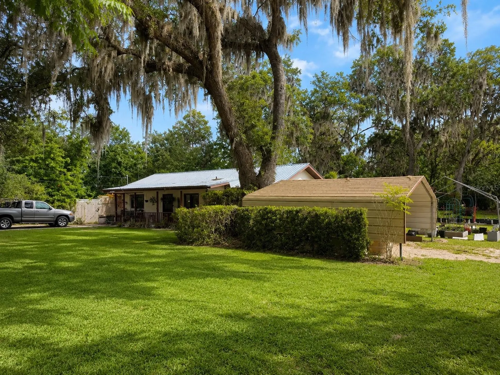 1724 SE 164th Circle Ocklawaha FL 32179