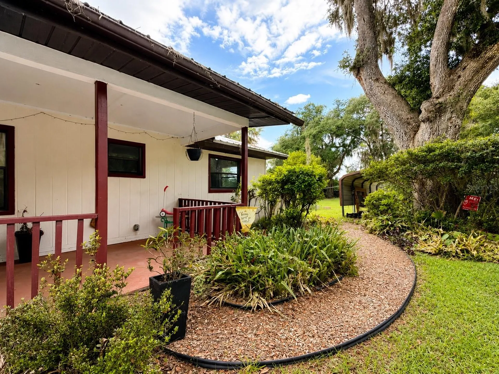 1724 SE 164th Circle Ocklawaha FL 32179
