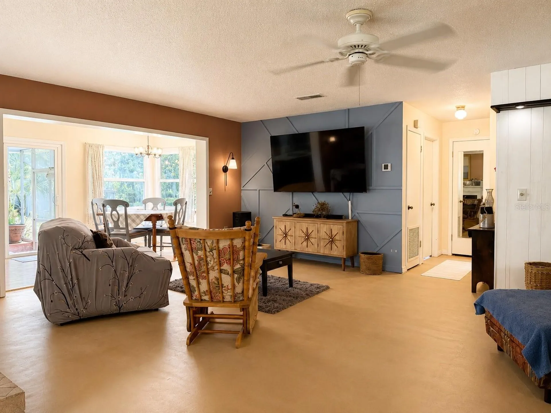 1724 SE 164th Circle Ocklawaha FL 32179