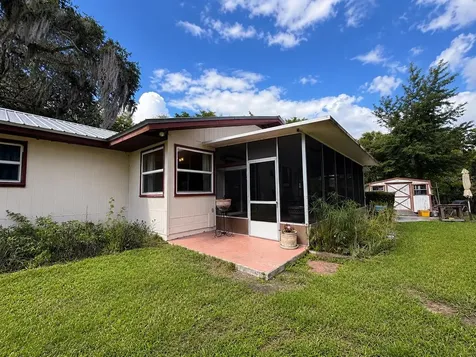1724 SE 164th Circle Ocklawaha FL 32179