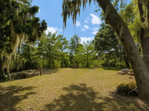 1724 SE 164th Circle Ocklawaha FL 32179