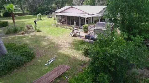 1724 SE 164th Circle Ocklawaha FL 32179