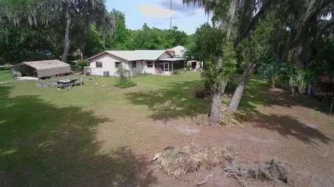 1724 SE 164th Circle Ocklawaha FL 32179