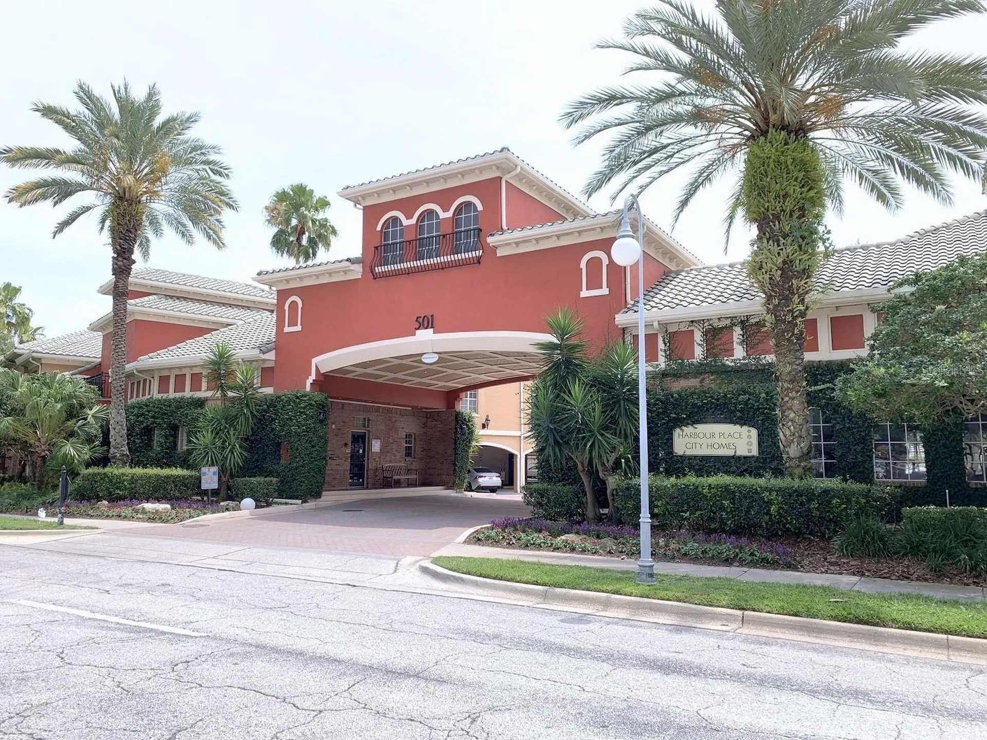 501 Knights Run Avenue Tampa FL 33602