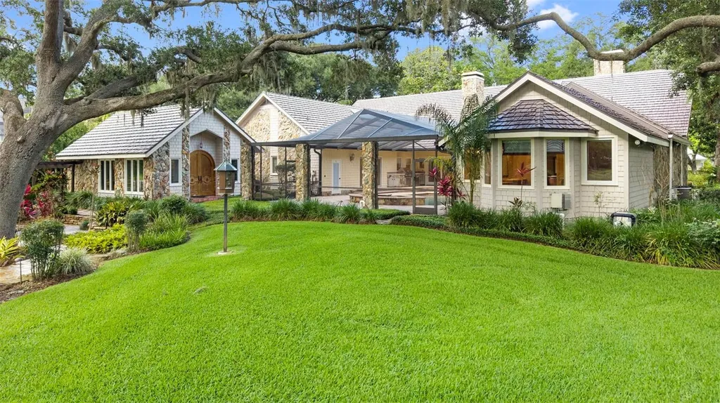 16310 Avila Boulevard Tampa FL 33613