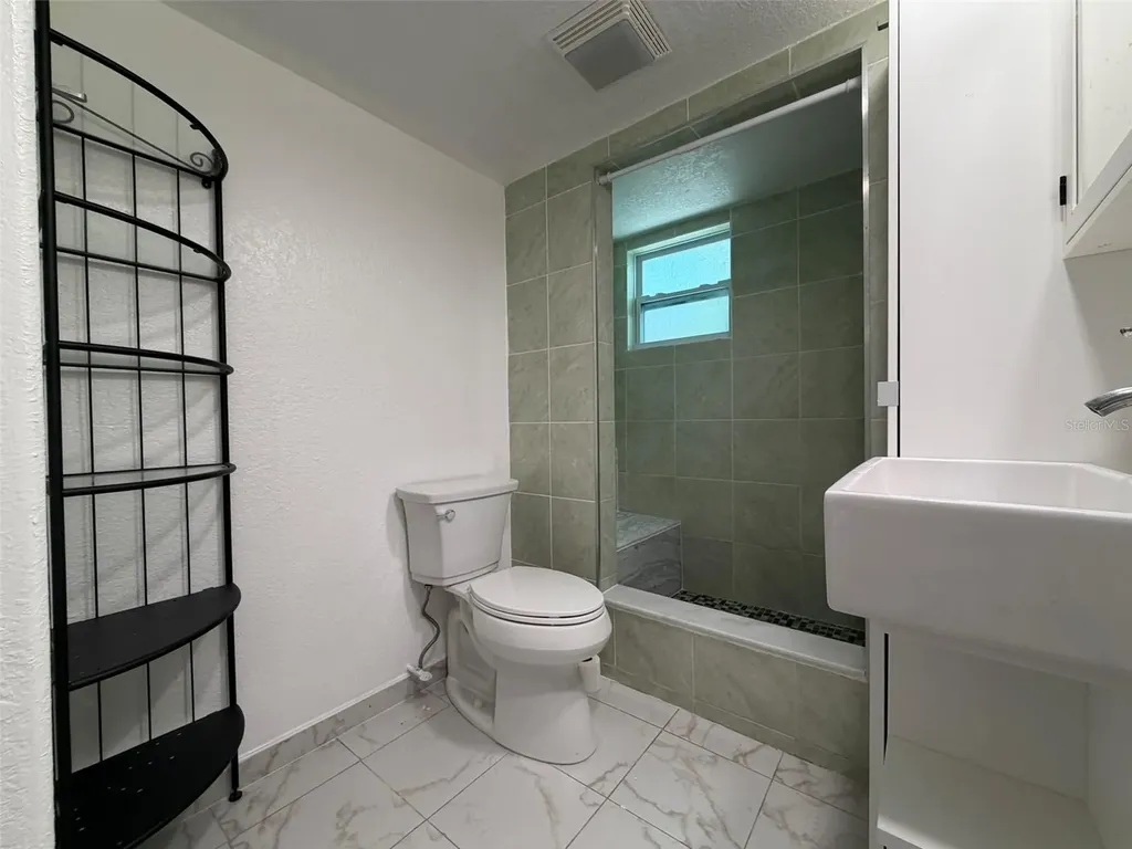 101 W Lemon Street Tarpon Springs FL 34689