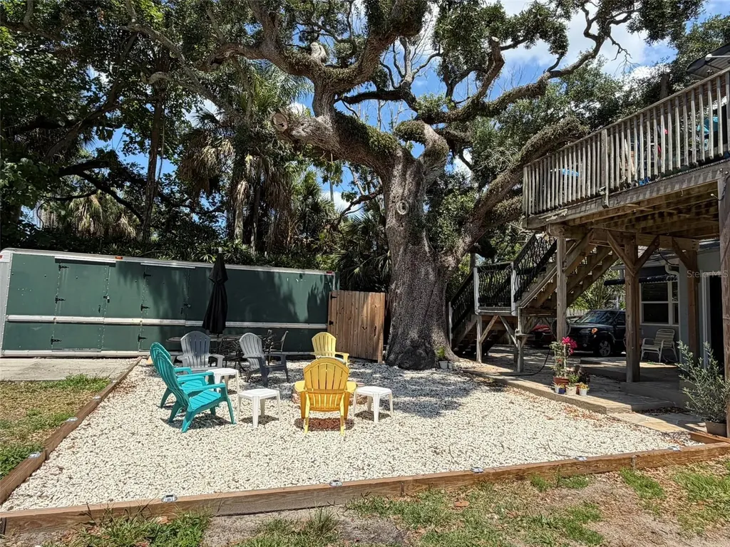 101 W Lemon Street Tarpon Springs FL 34689