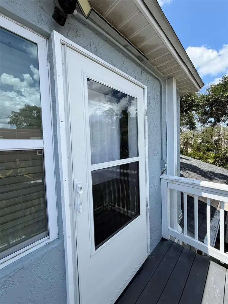 101 W Lemon Street Tarpon Springs FL 34689