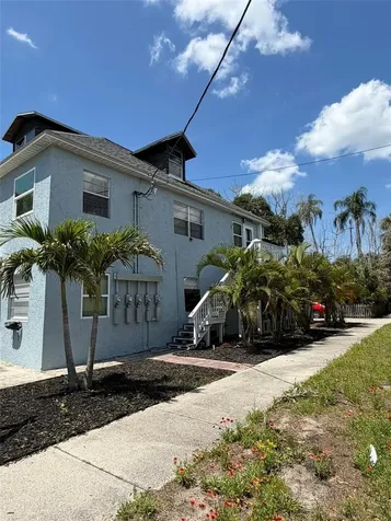 101 W Lemon Street Tarpon Springs FL 34689