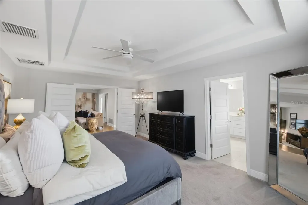 3023 W Carmen Street Tampa FL 33609
