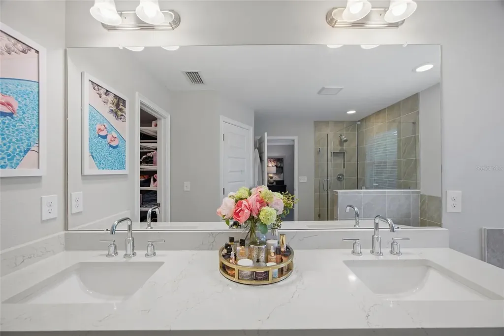 3023 W Carmen Street Tampa FL 33609