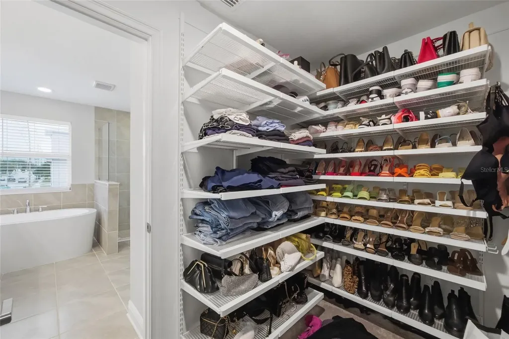 3023 W Carmen Street Tampa FL 33609