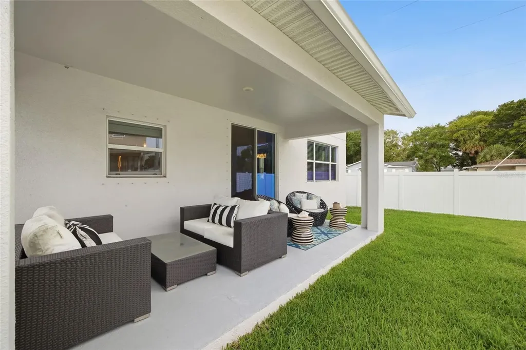 3023 W Carmen Street Tampa FL 33609