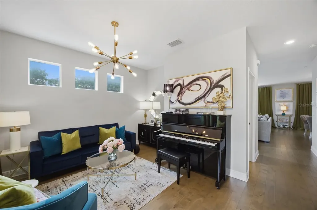 3023 W Carmen Street Tampa FL 33609
