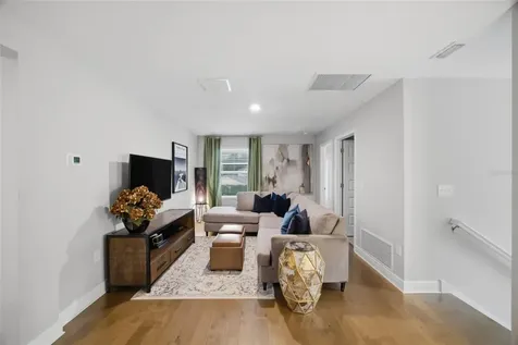 3023 W Carmen Street Tampa FL 33609