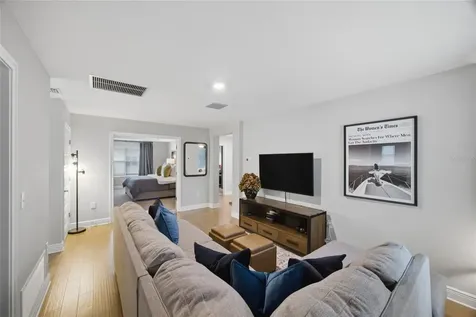 3023 W Carmen Street Tampa FL 33609