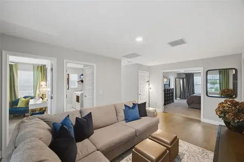 3023 W Carmen Street Tampa FL 33609