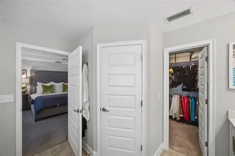 3023 W Carmen Street Tampa FL 33609