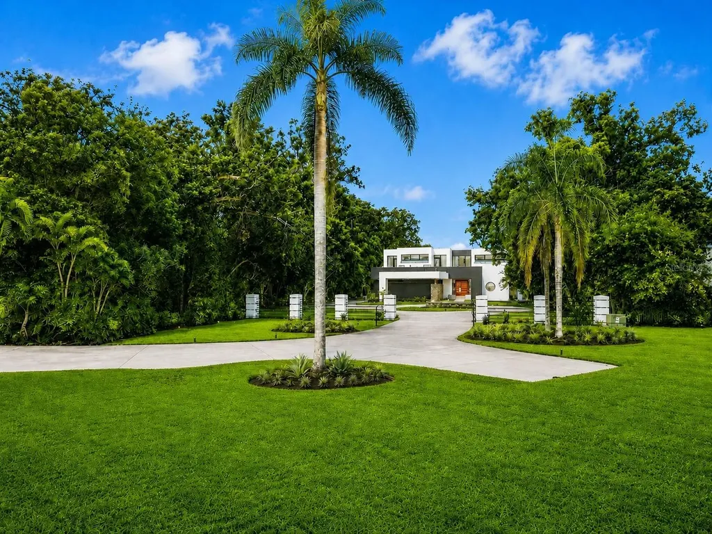 3330 Ehrlich Road Tampa FL 33618