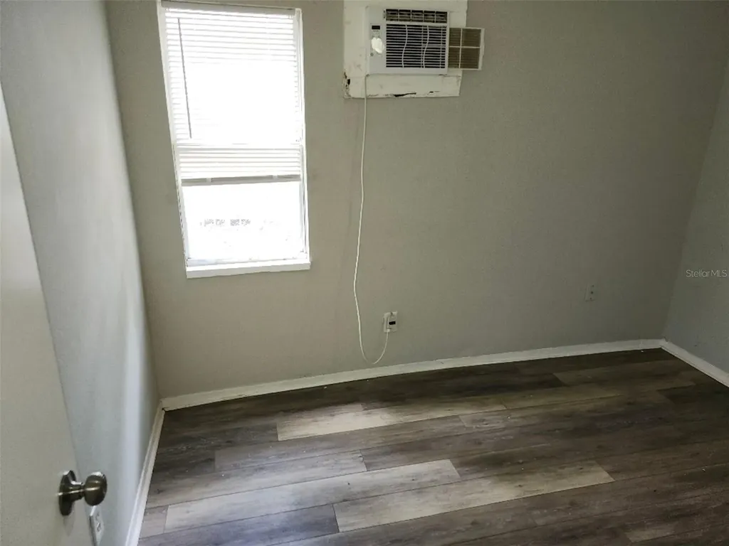 1426 10th Street W Bradenton FL 34205