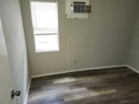1426 10th Street W Bradenton FL 34205