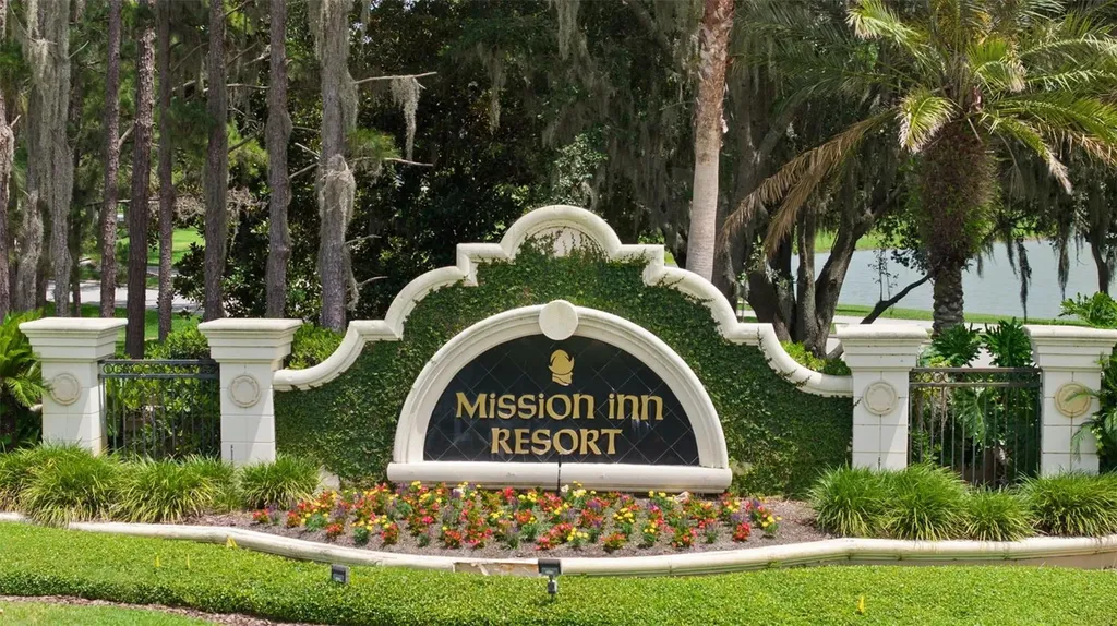 9429 San Miguel Howey In The Hills FL 34737