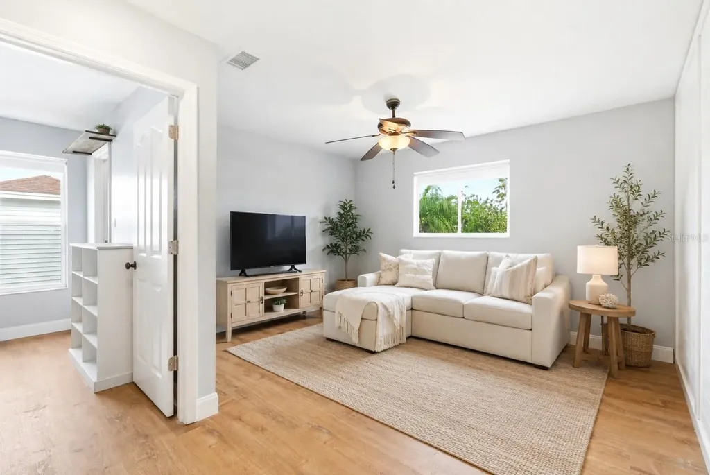 1610 Ledgestone Drive Brandon FL 33511