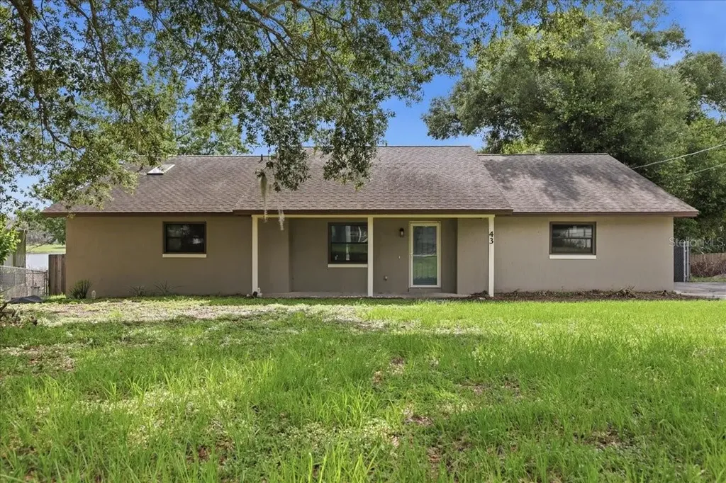 43 Lake Jackson Drive Mascotte FL 34753