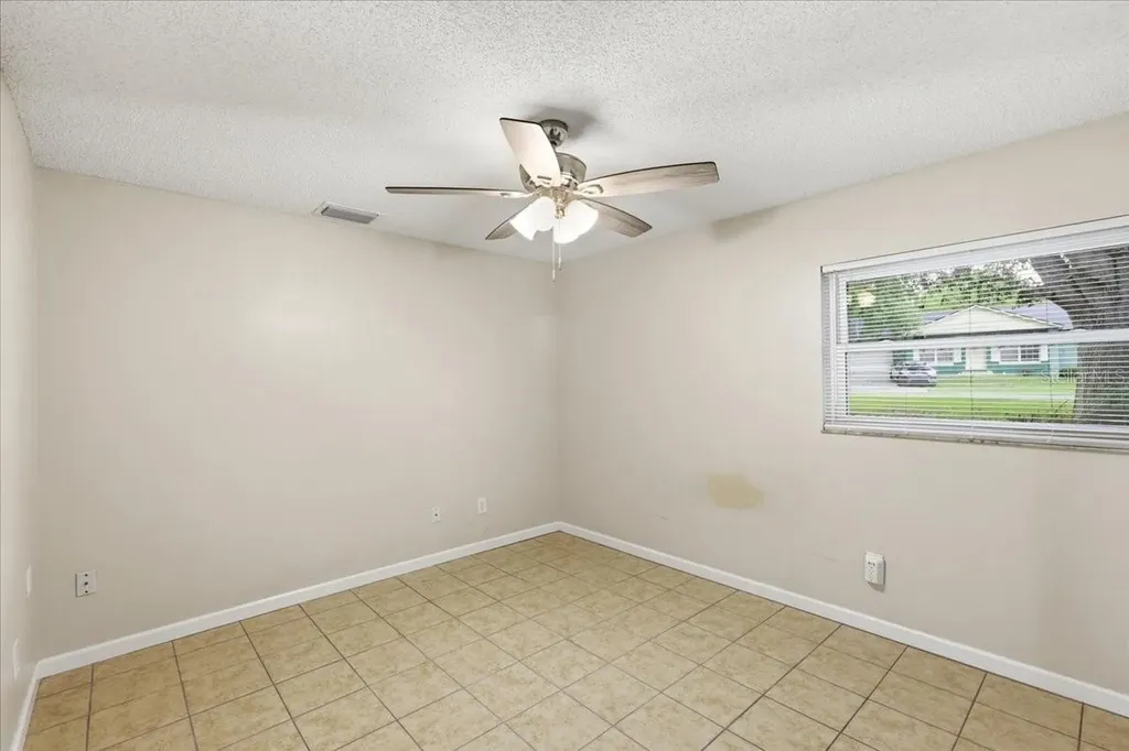 43 Lake Jackson Drive Mascotte FL 34753