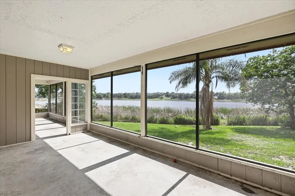 43 Lake Jackson Drive Mascotte FL 34753