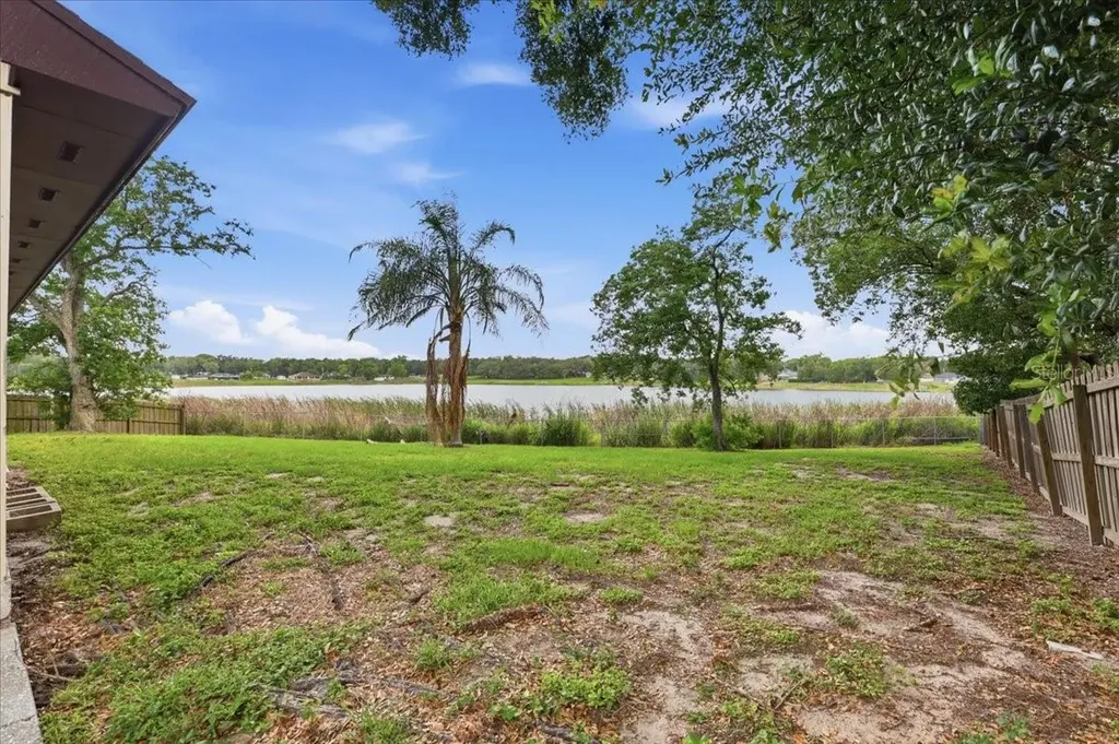 43 Lake Jackson Drive Mascotte FL 34753
