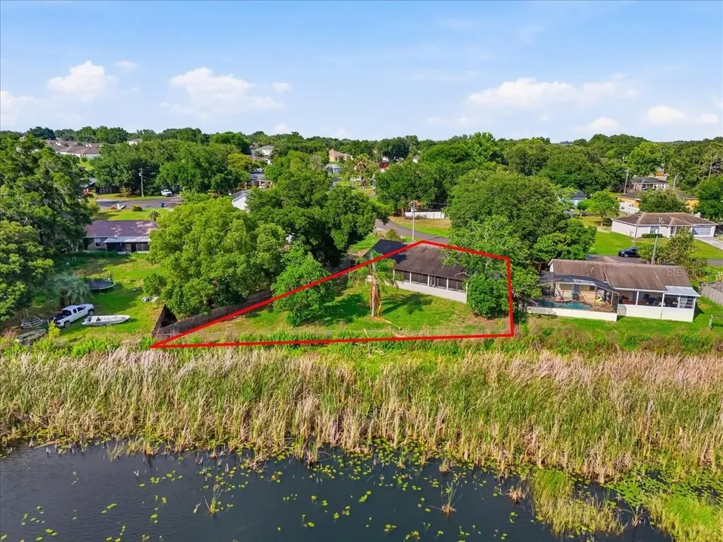 43 Lake Jackson Drive Mascotte FL 34753