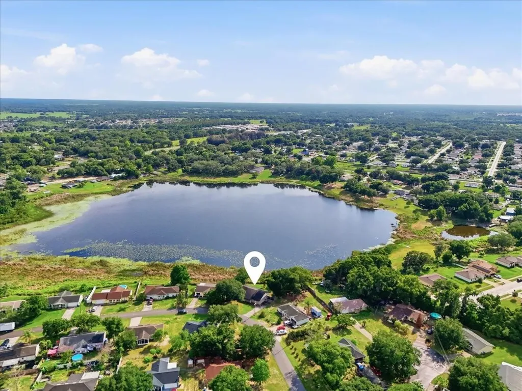 43 Lake Jackson Drive Mascotte FL 34753