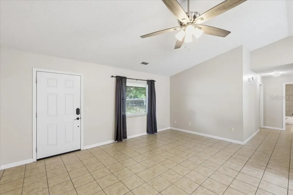 43 Lake Jackson Drive Mascotte FL 34753