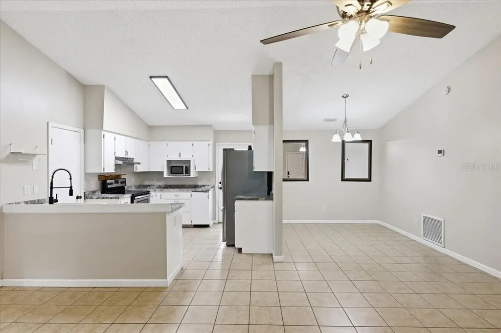 43 Lake Jackson Drive Mascotte FL 34753