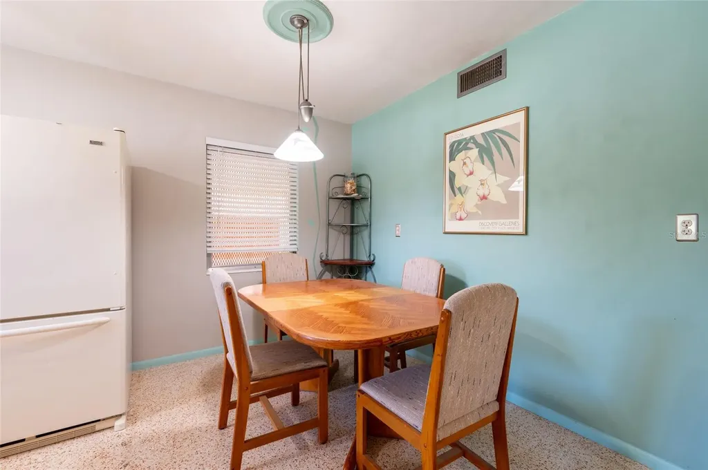 2215 Grove Street Sarasota FL 34239