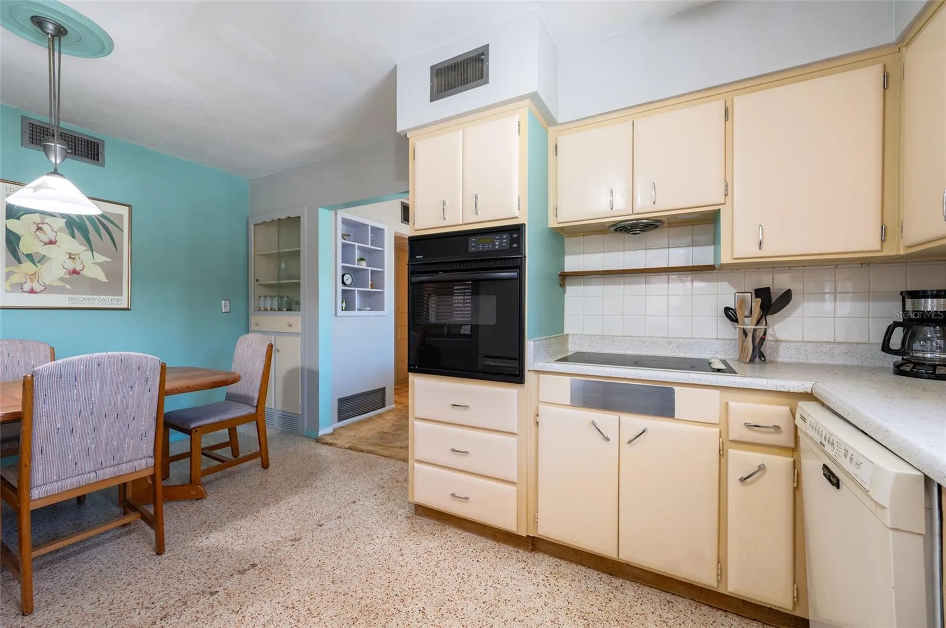 2215 Grove Street Sarasota FL 34239