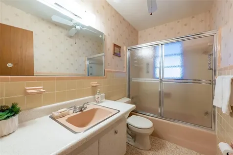 2215 Grove Street Sarasota FL 34239