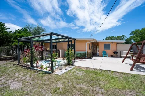 2215 Grove Street Sarasota FL 34239