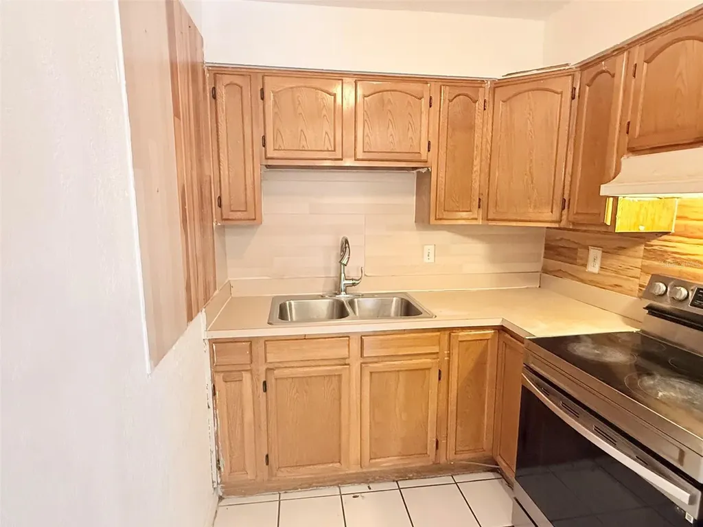 1100 70th Street N St Petersburg FL 33710