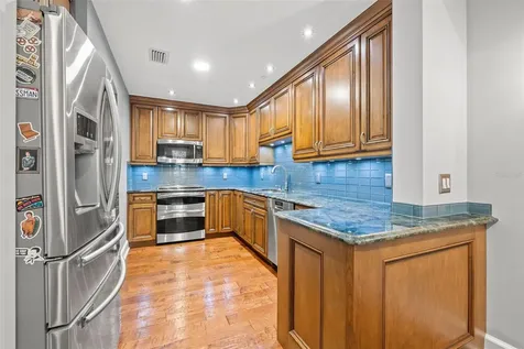 300 Beach Drive NE St Petersburg FL 33701