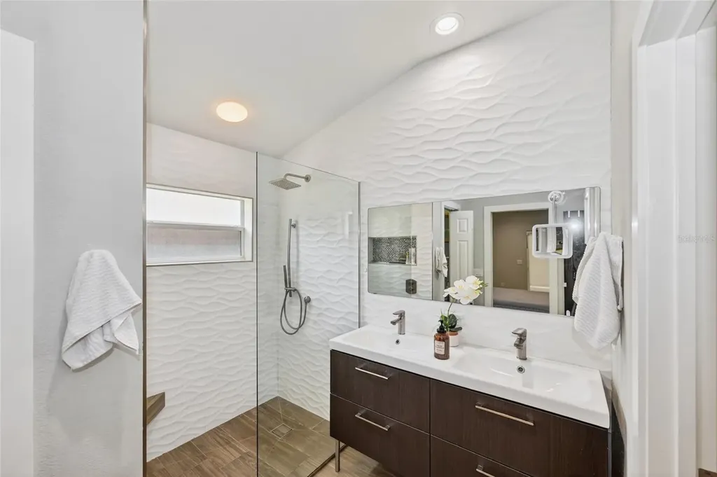 15107 Skip Jack Loop Bradenton FL 34202