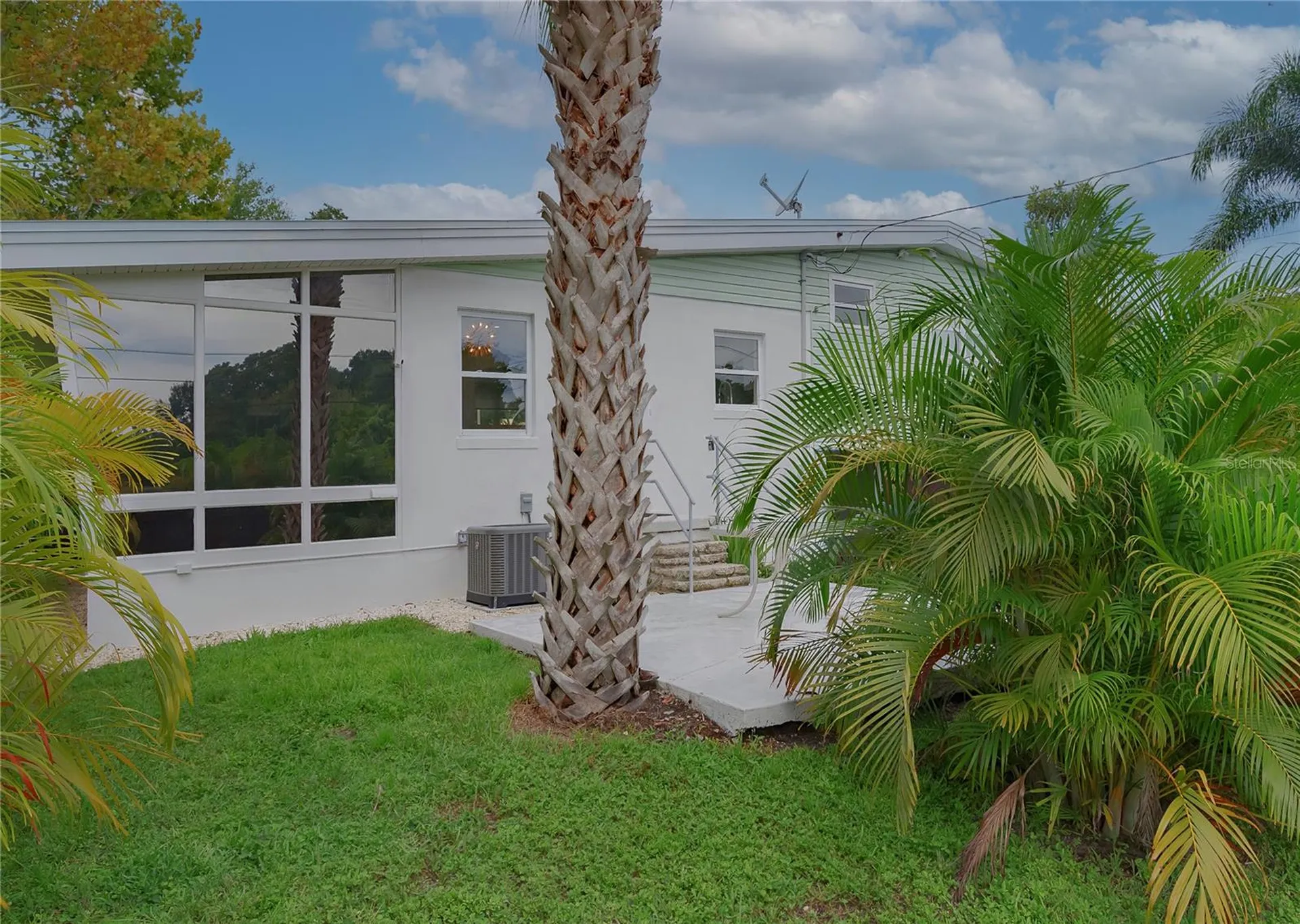 4111 Dr Martin Luther King Jr Street N St Petersburg FL 33703